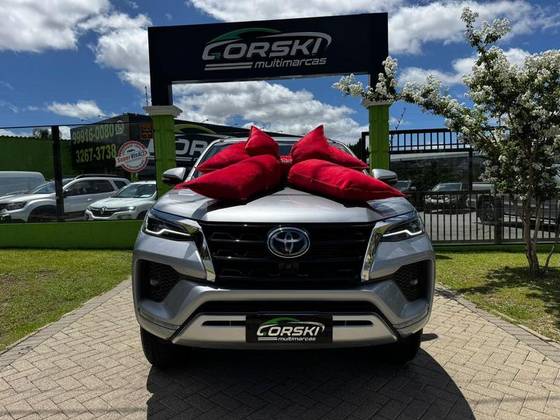 TOYOTA HILUX SW4 2.8 D-4D TURBO DIESEL SRX 7L 4X4 AUTOMÁTICO